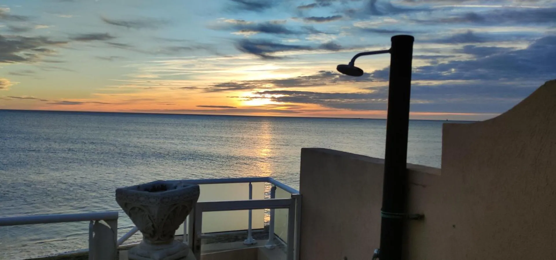 Villa Sur La Plage Sainte Maxime 0*, 圣马克西姆 法国